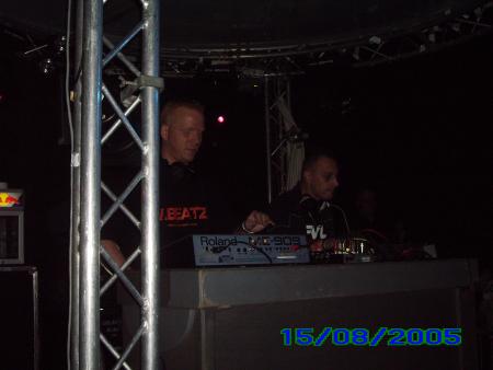 Dj Furax a l'oeuvre lol